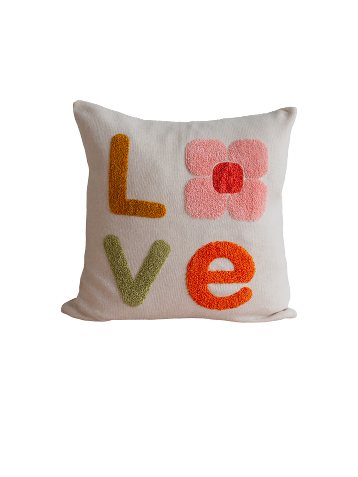 Love Pute Pink, jacuard strikk med puncheedle broderi