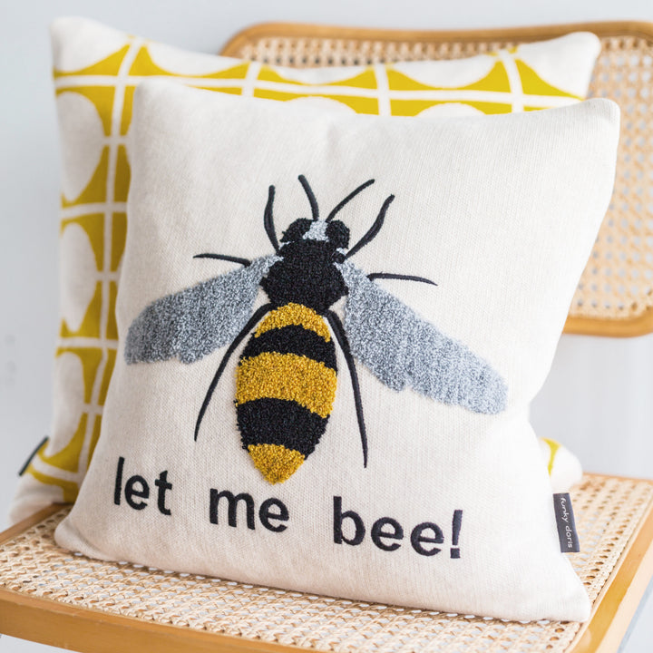 Bee pillow yellow 2. square